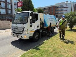 Aydın Büyükşehir Belediyesi'nin çalışmaları ile kentin yeşil alanları pırıl pırıl oluyor
